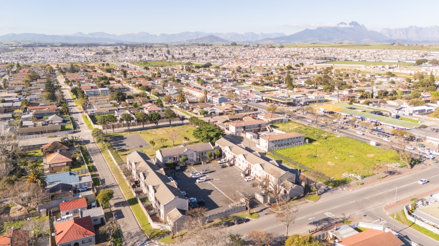 2 Bedroom Property for Sale in Belmont Park Western Cape